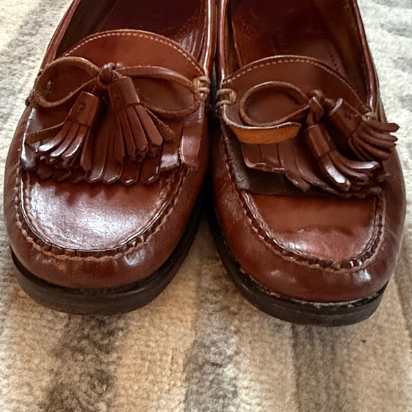 Vintage Cole Haan tassel leather loafers